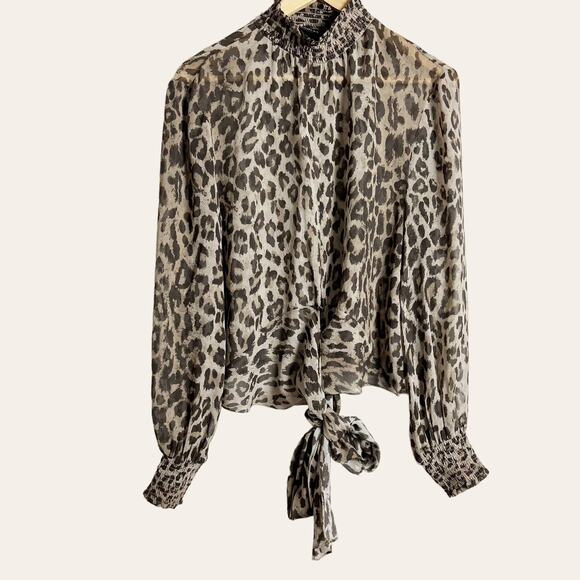 Nicholas Silk Leopard Animal Print Smocked Tie Front Wrap Top Size 4 - Picture 8 of 10